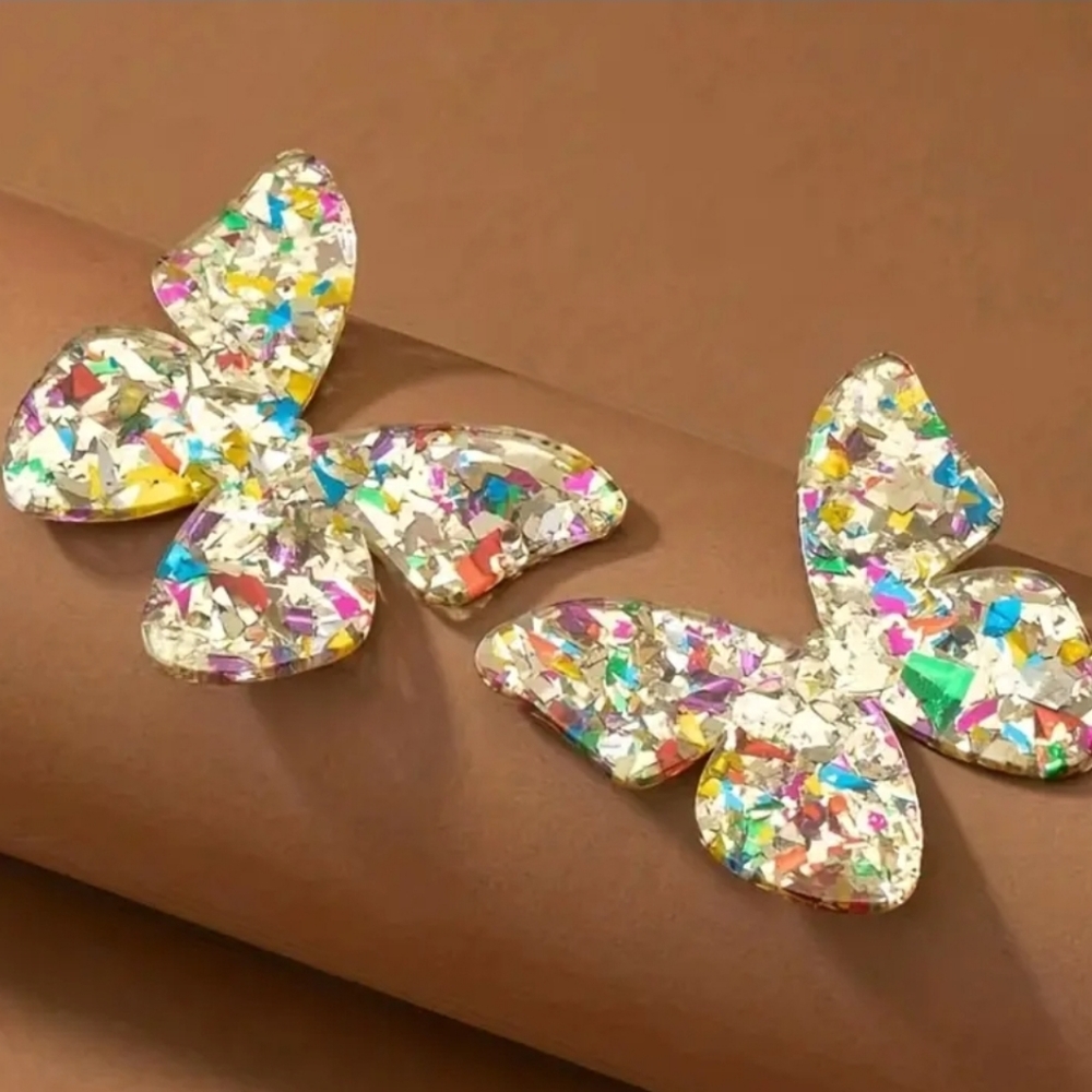 NWT! Multicolored Sequined Butterfly Elegant Stud Earrings - Picture 3 of 5